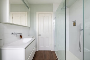 Kensington Luxury image 11