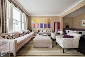 Kensington Luxury image 9