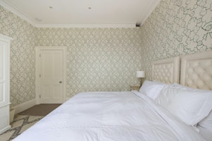 Kensington Luxury image 6