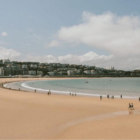 Walk to the beach in less than five minutes