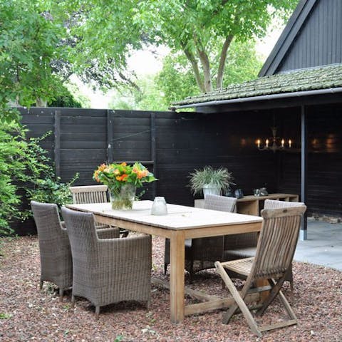 Enjoy a delicious alfresco meal hot off the barbeque