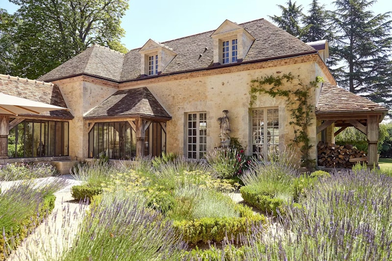 Lavender and Ivy main image