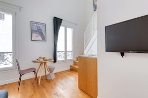 Montmartre Haven image 11