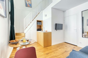Montmartre Haven image 8
