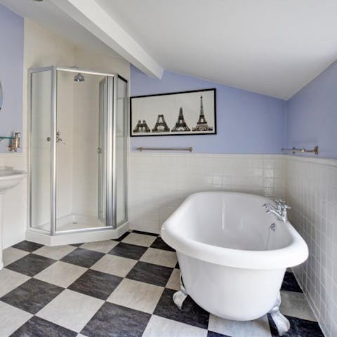 Lie back in the roll-top bath and think of nothing