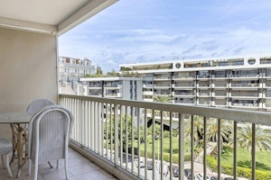 Riviera in Blue image 3