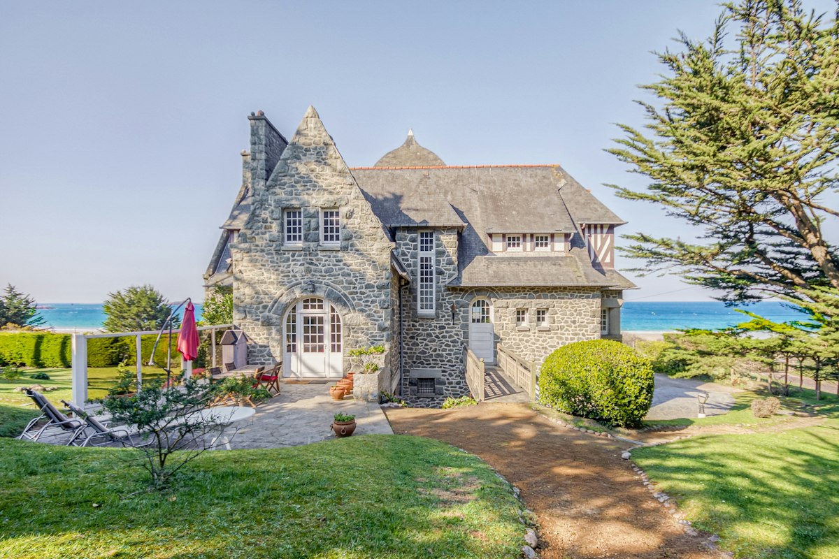 King of the Coast, Brittany