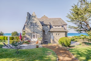 King of the Coast image 1