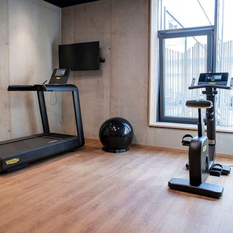 Start the day with a sweaty workout in the communal fitness centre