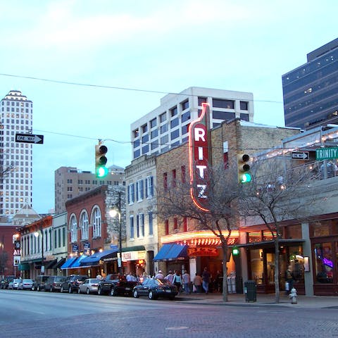 Walk to Downtown Austin in just fifteen minutes