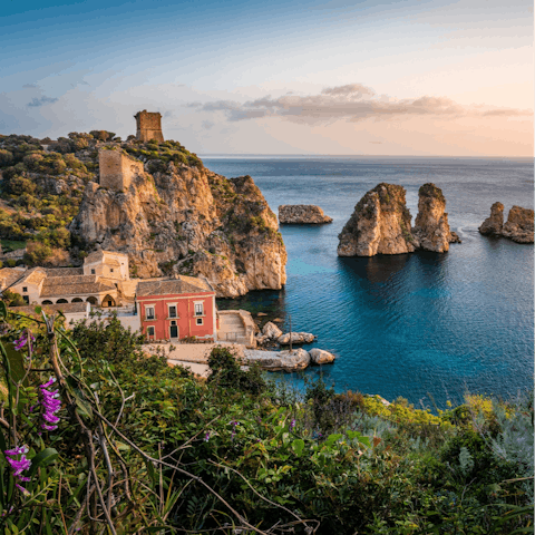 Explore the sandy beaches and beautiful towns of Sicily's south-east coast