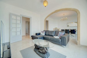 Palms & Panoramas image 11