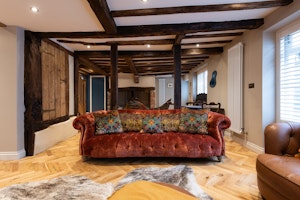 The Oak Beams image 15