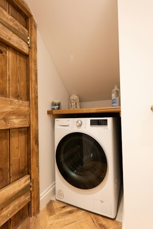 The Oak Beams image 9