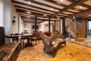 The Oak Beams image 7