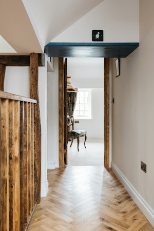The Oak Beams image 4