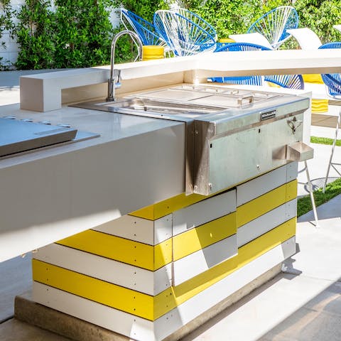 Cook at the well-equipped barbecue station