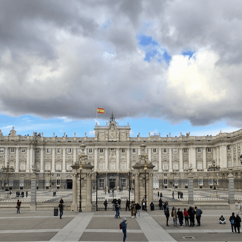 See the main residence of Spain's Royal Family, just ten minutes on foot from the apartment
