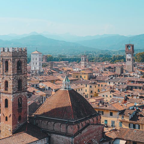 Drive the 10 minutes into beautiful Lucca