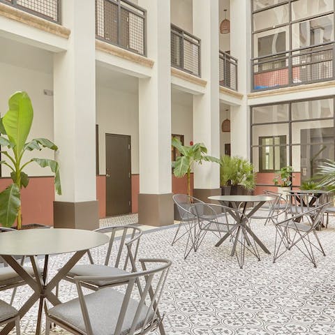 Meet other residents in the communal courtyard over a glass of wine or an iced coffee