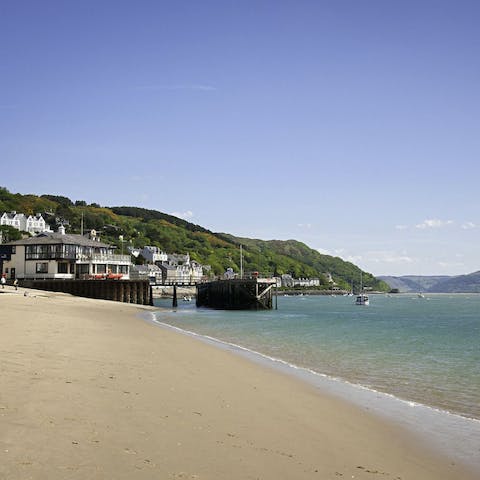 Drive to Aberdyfi Beach in under 20 minutes