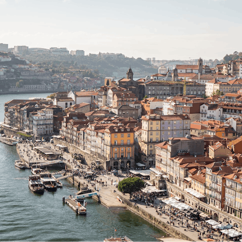 Stay in close proximity to the historic centre of Porto
