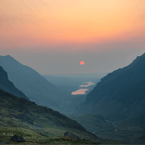 Stay within the stunning Snowdonia National Park, in the market town of Bala