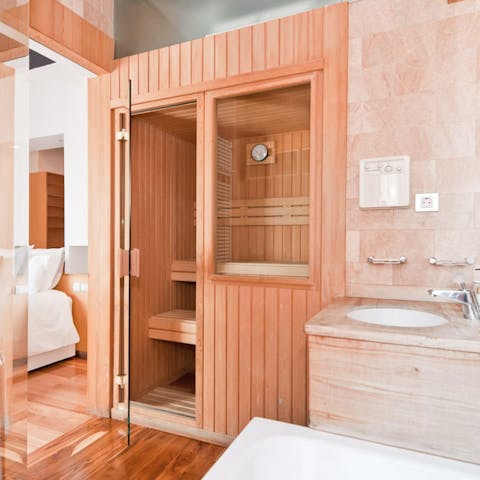 Relax in the sauna after a shopping on Gran Vía