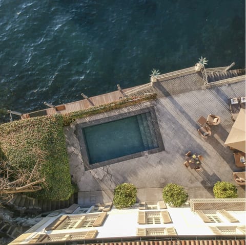 Enjoy your own private swimming pool right on Lake Como