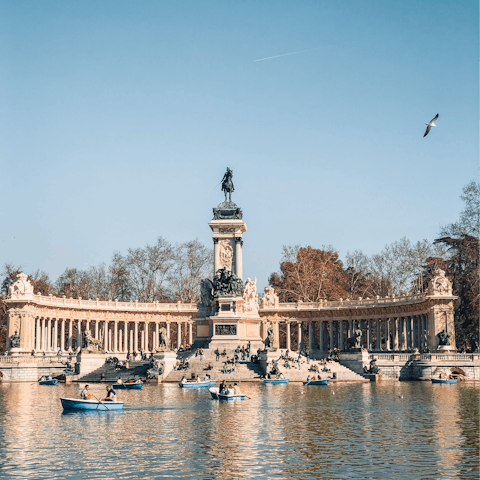 Spend an afternoon boating on the  Great Pond of El Retiro