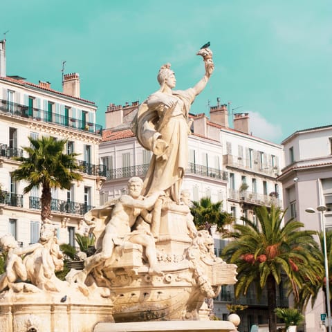 Stay just outside the centre of the historic city of Toulon