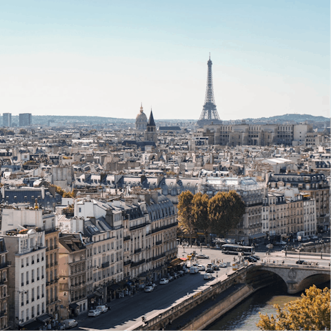 Explore Paris from your location in Saint Germain des Près