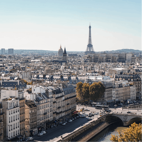 Explore Paris from your location in Saint Germain des Près