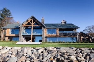 Lakeland Retreat image 11