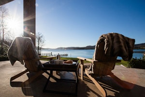Lakeland Retreat image 6