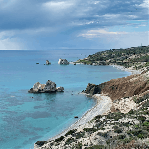 Discover the beaches of Paphos – just under 3 kilometres away