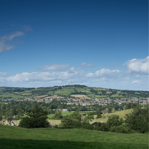 Explore the sprawling Cotswolds from this Winchcombe location
