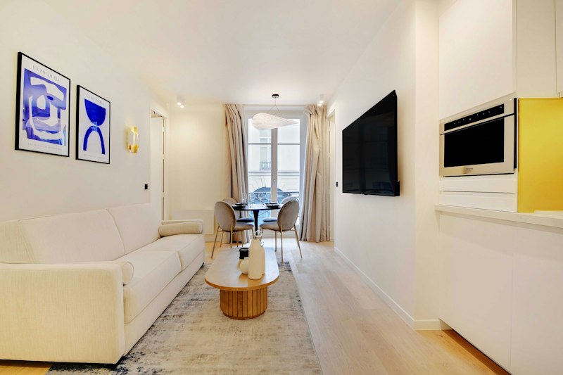 The Parisian Glimmer additional image