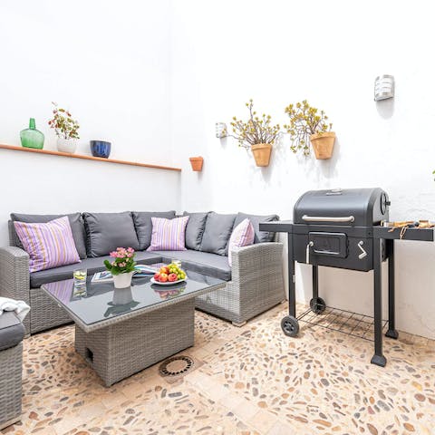 Spend afternoons grilling locally sourced produce on the barbecue