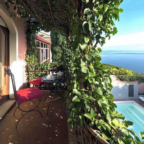 Step onto the little balcony and feel a wonderful sense of relaxation