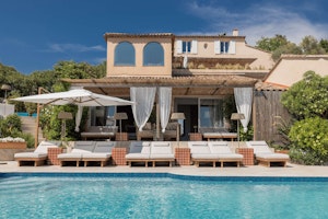 Grimaud Chic image 1