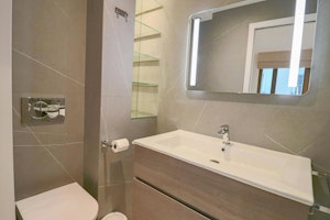 Gateway to Cannes image 12