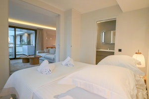 Gateway to Cannes image 3