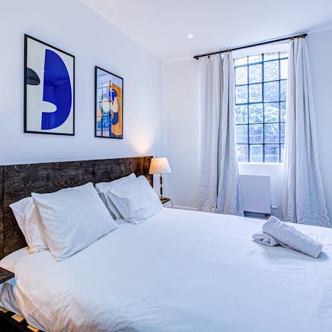 Have a good night's rest in the comfy bedroom