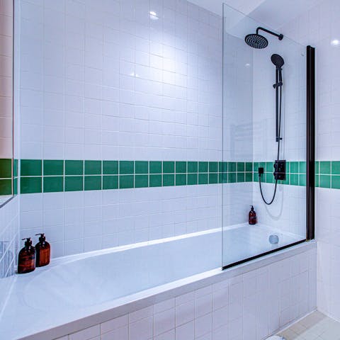 Enjoy a relaxing bubble bath in the modern bathroom