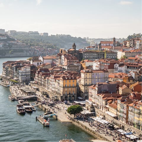 Enjoy your stay in the heart of Porto, with the historical centre on your doorstep 