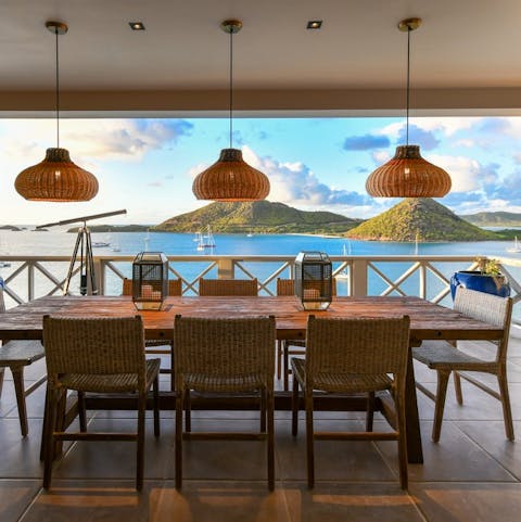 Hire a private chef and enjoy dinners with a sea view