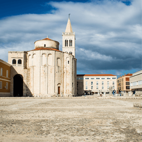 Visit the 9th-century Church of St. Donatus in the city of Zadar, ten kilometres away