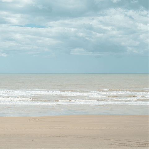 Sink your toes in the sand at East Looe Beach, a twenty-minute stroll from your door