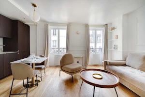 A Parisian Chapter image 11